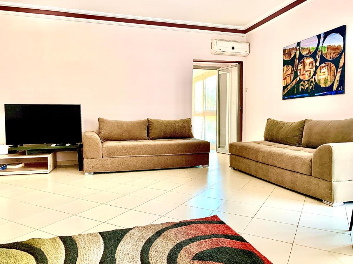 Anfa 28 - 2 Bedrooms - Well Located Apartment - Large And Pleasant Casablanca Exteriör bild