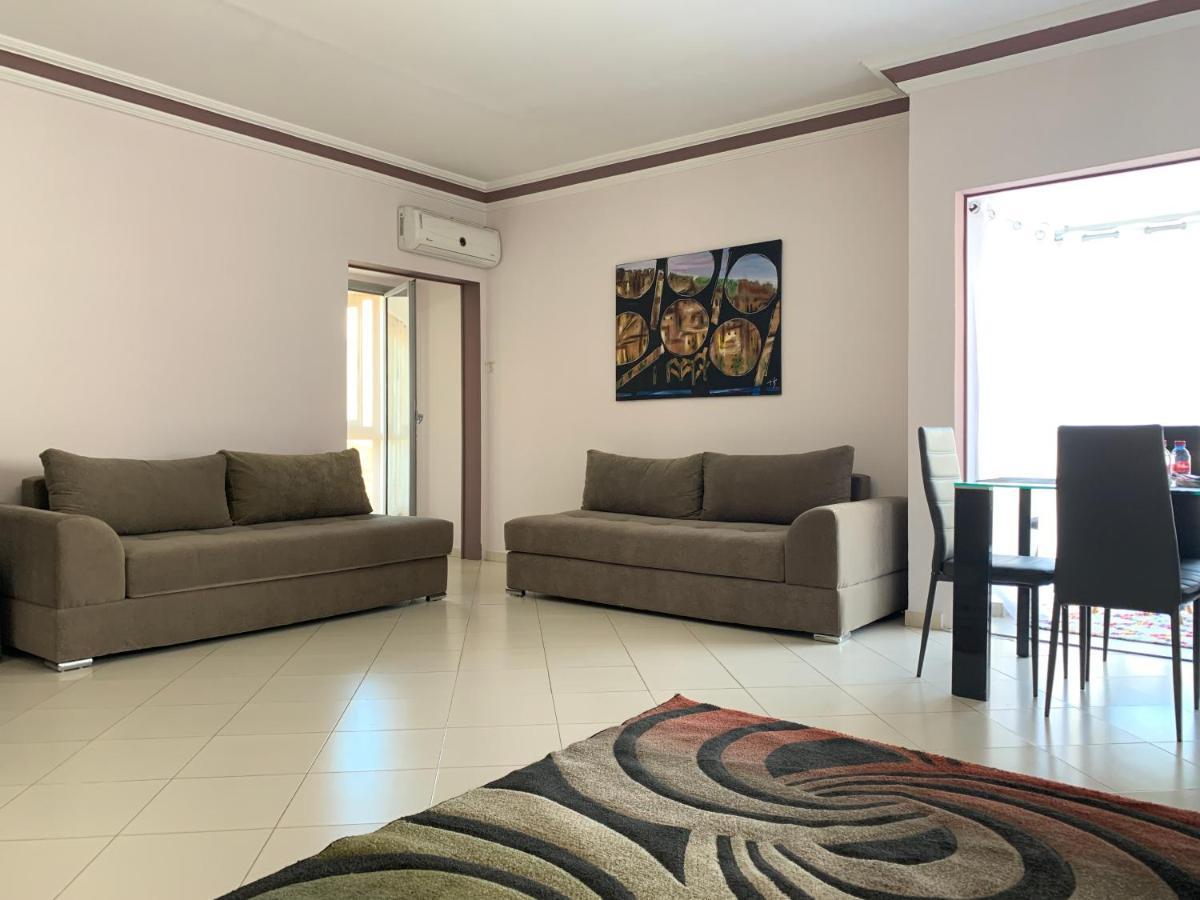 Anfa 28 - 2 Bedrooms - Well Located Apartment - Large And Pleasant Casablanca Exteriör bild
