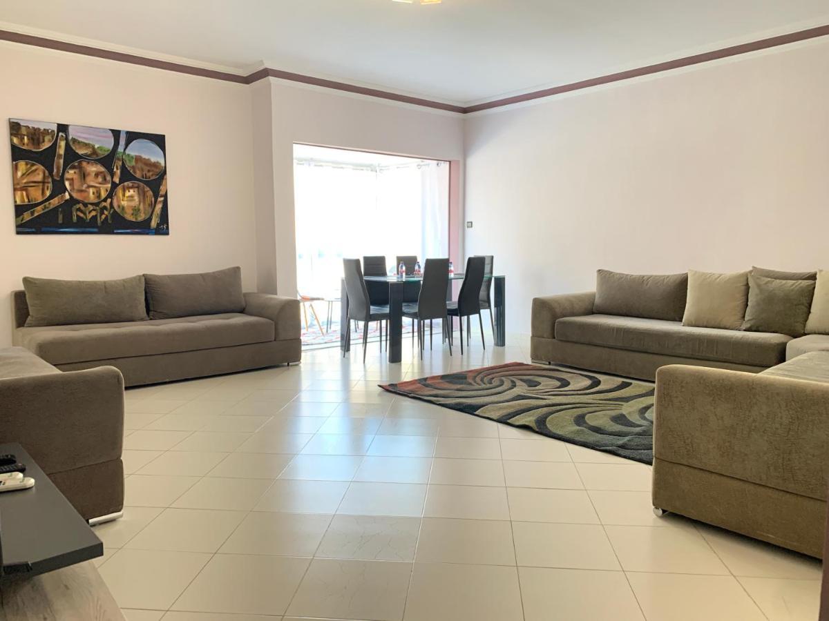 Anfa 28 - 2 Bedrooms - Well Located Apartment - Large And Pleasant Casablanca Exteriör bild